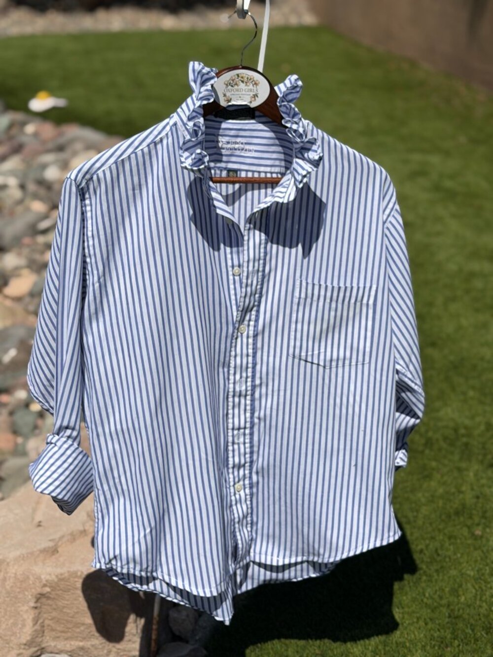 Upcycled Bert Pulitzer 100% cotton ruffle neck blouse L